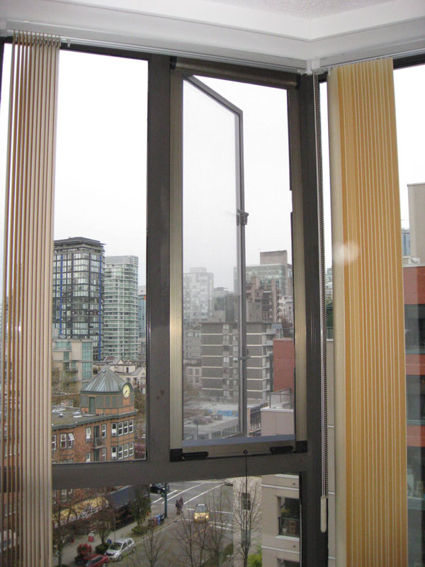 Omnifine Retractable Screen doors and windows vancouver Windows